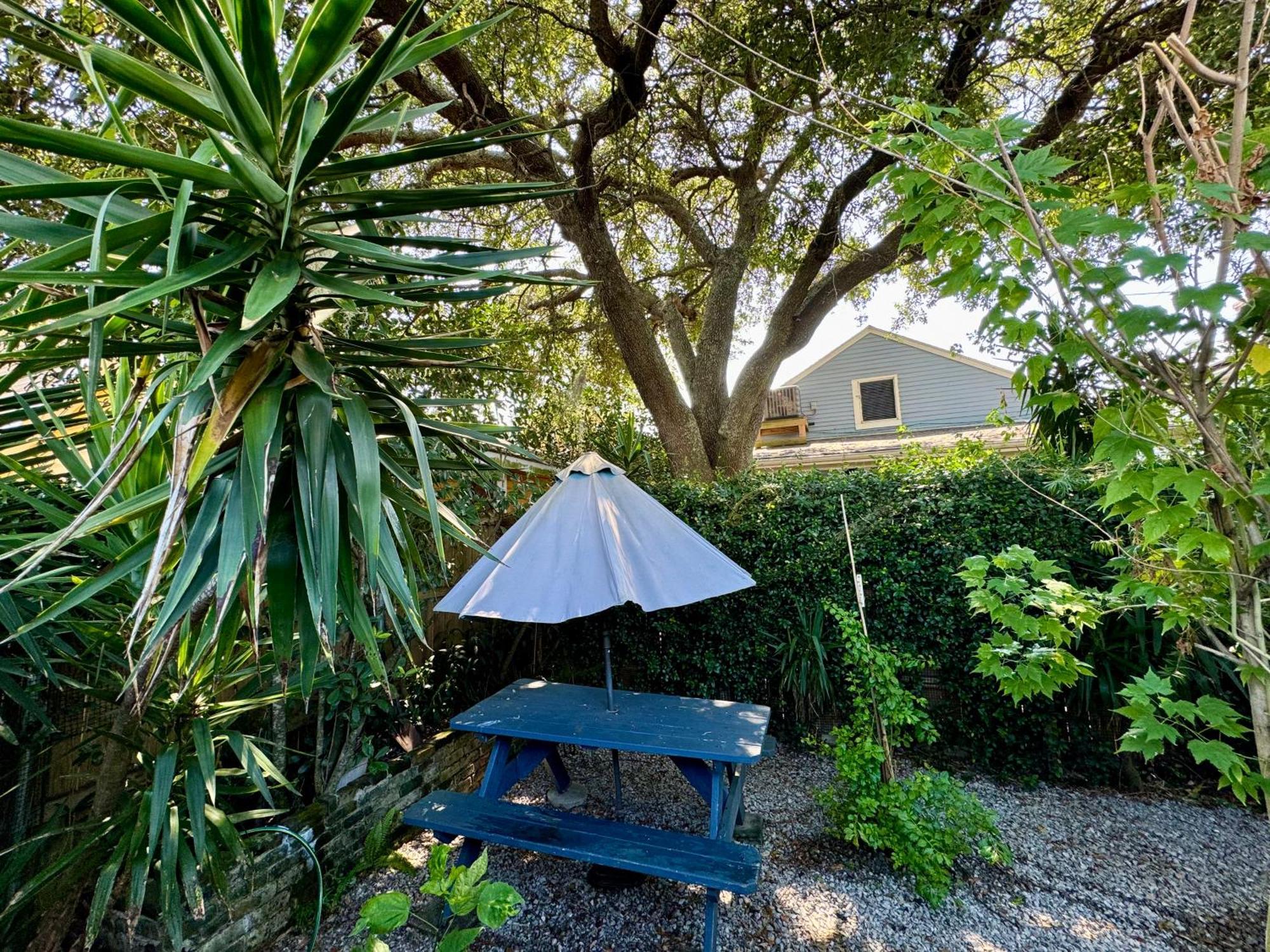One Bedroom Apartment With Hot Tub 2 Blocks To Magazine Street New Orleans Exterior foto